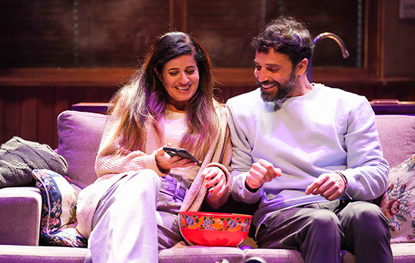 מעבר לדלת דרמה רומנטית