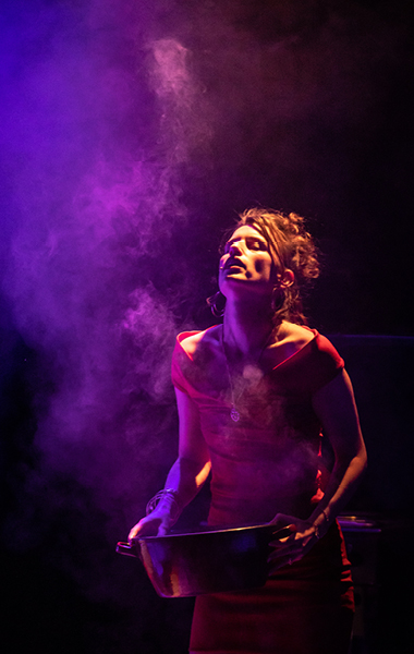 ההצגה חתונה מאוחרת עיבוד בימתי סוחף לסרט עטור השבחים של דובר קוסאשווילי