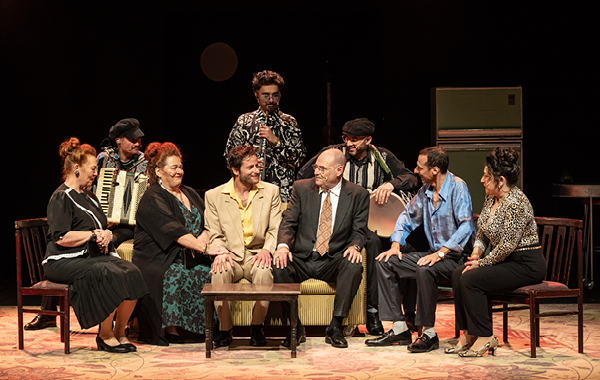 ההצגה חתונה מאוחרת עיבוד בימתי סוחף לסרט עטור השבחים של דובר קוסאשווילי