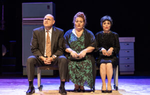 ההצגה חתונה מאוחרת עיבוד בימתי סוחף לסרט עטור השבחים של דובר קוסאשווילי