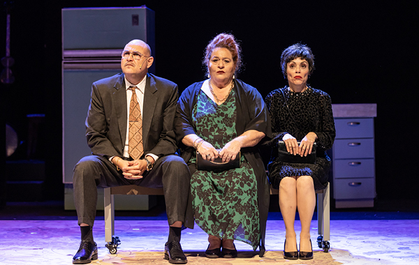 ההצגה חתונה מאוחרת עיבוד בימתי סוחף לסרט עטור השבחים של דובר קוסאשווילי