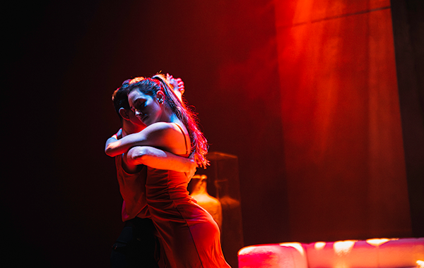 ההצגה 6 שיעורי ריקוד ב-6 שבועות קומדיה מרגשת