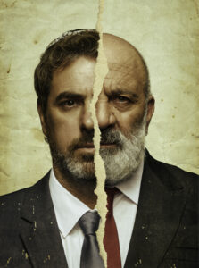 ההצגה הערת שוליים- עיבוד בימתי לסרטו עטור הפרסים של יוסף סידר, שהיה מועמד לפרס האוסקר בקטגוריית הסרט הזר.