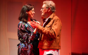 תרקדי איתי קומדיה אנושית שמחממת את הלב, על פי הסרט הצרפתי המצליח.